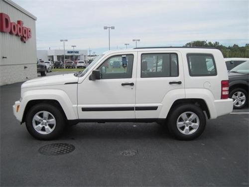 Jeep Liberty 2010 photo 4