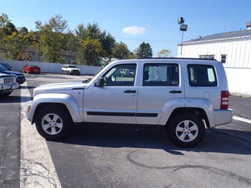 Jeep Liberty 2010 photo 1