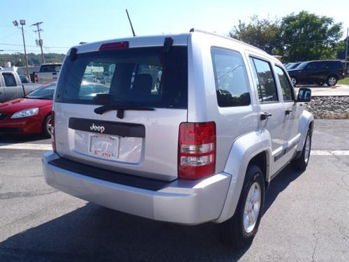 Jeep Liberty 2010 photo 4