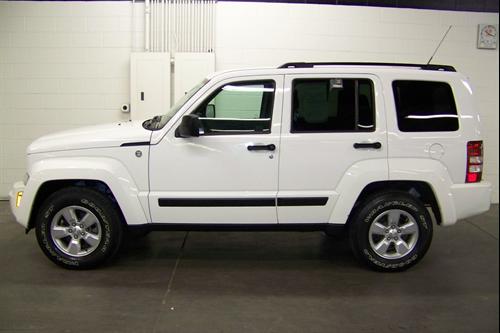 Jeep Liberty 2010 photo 3