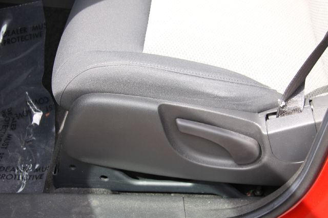 Jeep Liberty 2010 photo 16