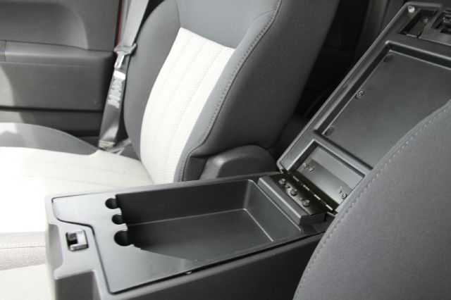 Jeep Liberty 2010 photo 37