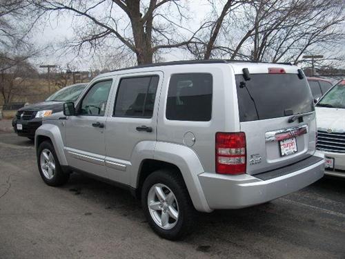 Jeep Liberty 2010 photo 3