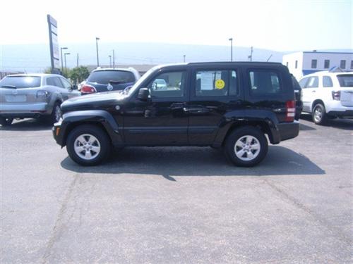 Jeep Liberty 2010 photo 2