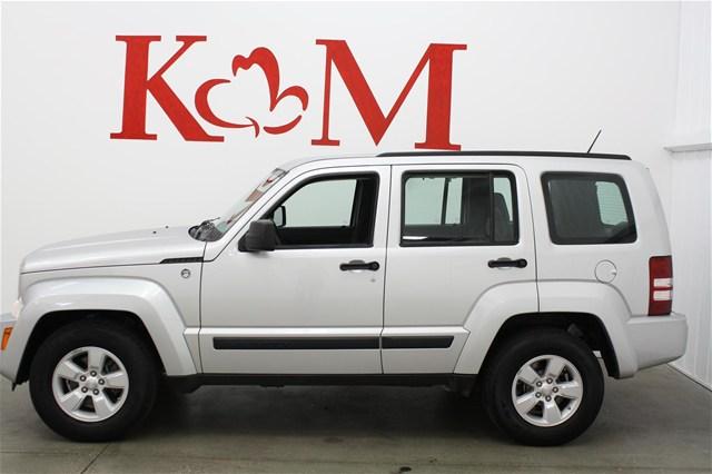 Jeep Liberty 2010 photo 1