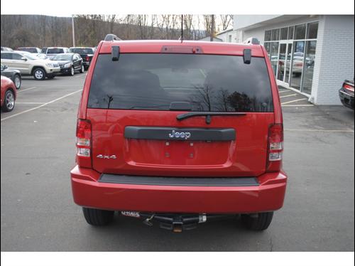 Jeep Liberty 2010 photo 2