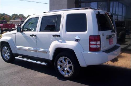 Jeep Liberty 2010 photo 5