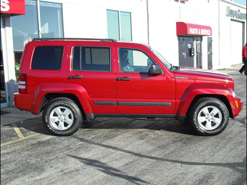 Jeep Liberty 2010 photo 4