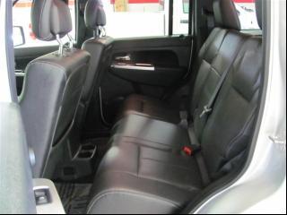 Jeep Liberty 2010 photo 4