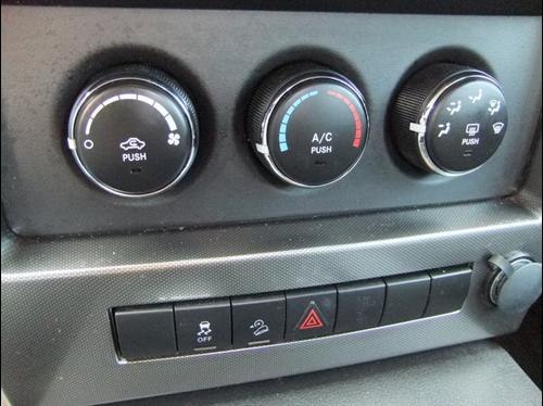 Jeep Liberty 2010 photo 3