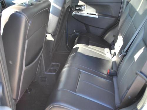 Jeep Liberty 2010 photo 2