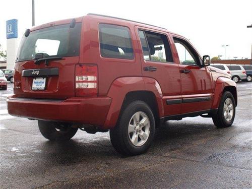 Jeep Liberty 2010 photo 1