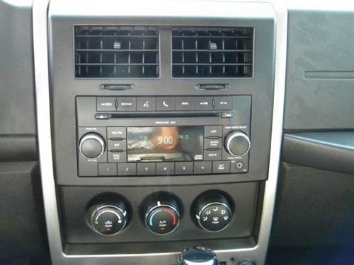 Jeep Liberty 2010 photo 1