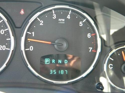 Jeep Liberty 2010 photo 2