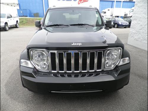 Jeep Liberty 2010 photo 4