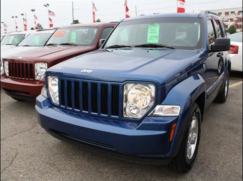 Jeep Liberty 2010 photo 2