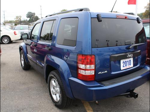 Jeep Liberty 2010 photo 5