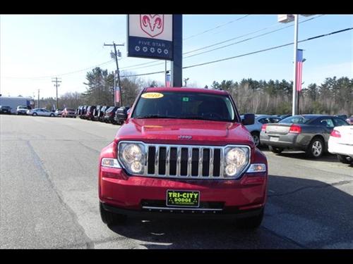 Jeep Liberty 2010 photo 2