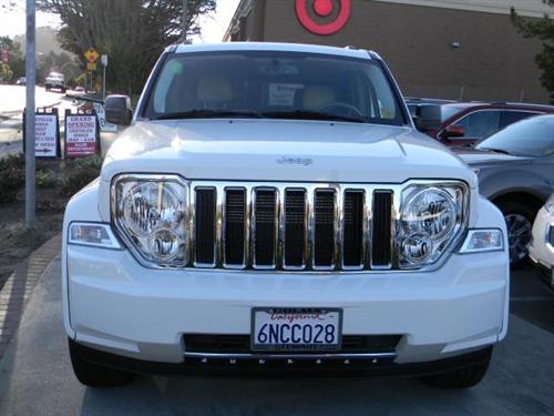 Jeep Liberty 2010 photo 2