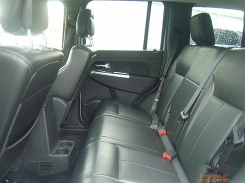 Jeep Liberty 2010 photo 3