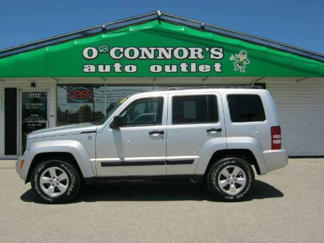 Jeep Liberty 2010 photo 4
