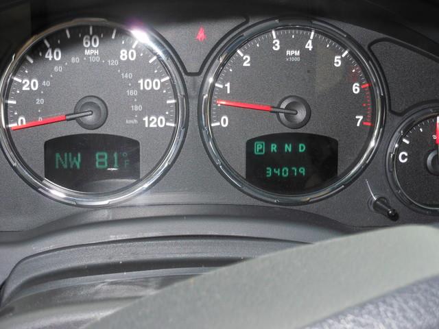 Jeep Liberty 2010 photo 5