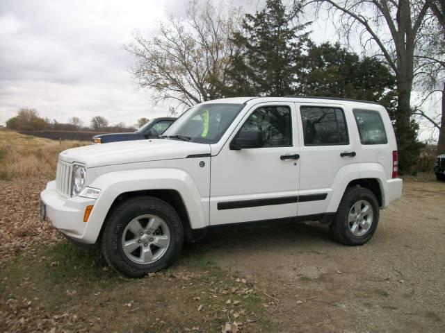 Jeep Liberty 2010 photo 1