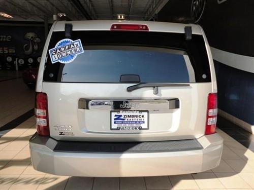 Jeep Liberty 2010 photo 3
