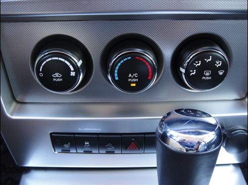 Jeep Liberty 2010 photo 5