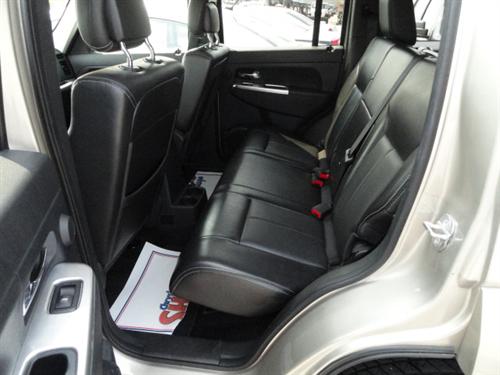 Jeep Liberty 2010 photo 2