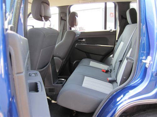 Jeep Liberty 2010 photo 2