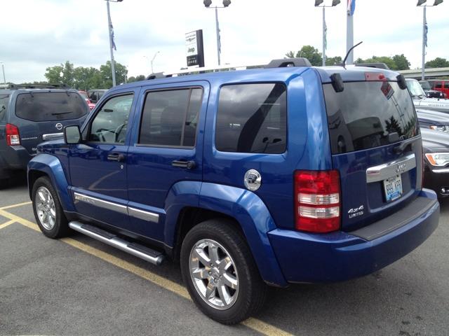 Jeep Liberty 2010 photo 1