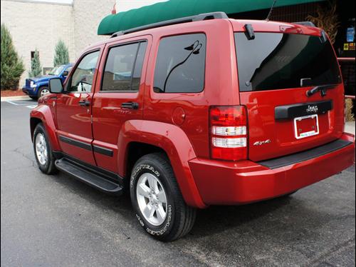 Jeep Liberty 2010 photo 5