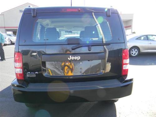 Jeep Liberty 2010 photo 4
