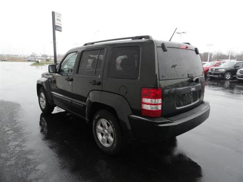 Jeep Liberty 2010 photo 4
