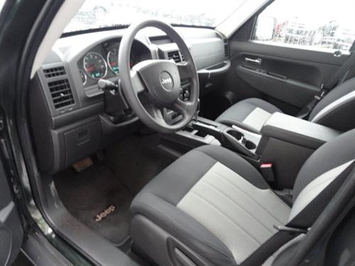 Jeep Liberty 2010 photo 5