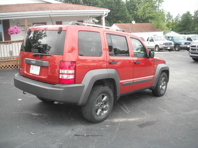 Jeep Liberty 2010 photo 4