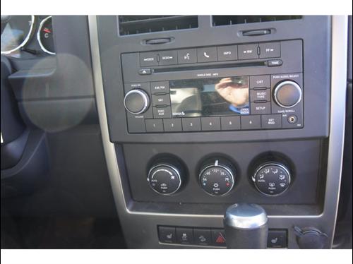 Jeep Liberty 2010 photo 3