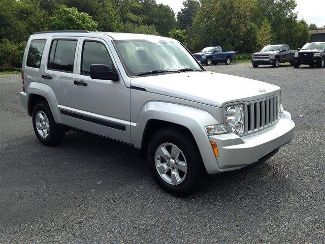 Jeep Liberty 2011 photo 3