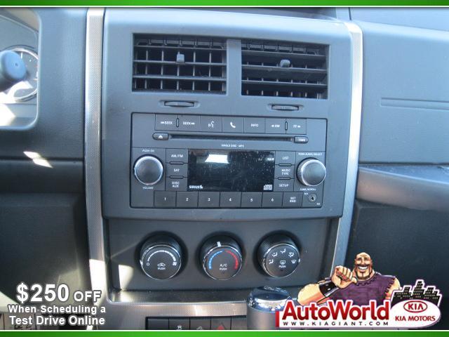 Jeep Liberty 2011 photo 5