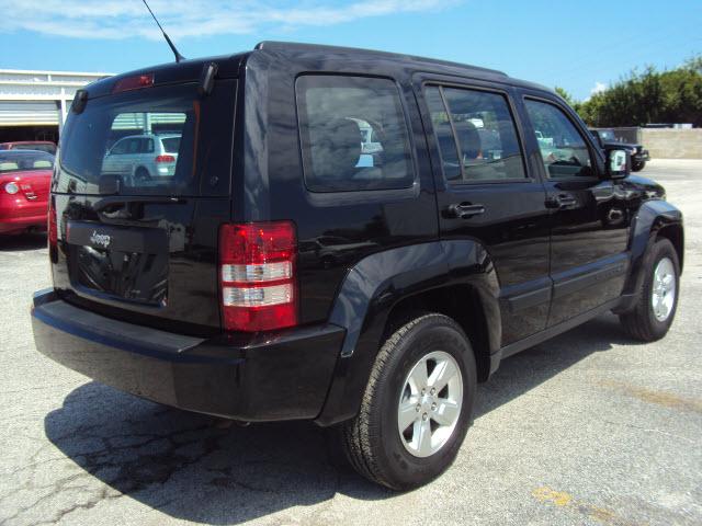 Jeep Liberty 2011 photo 5
