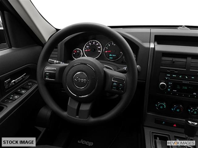 Jeep Liberty 2011 photo 2