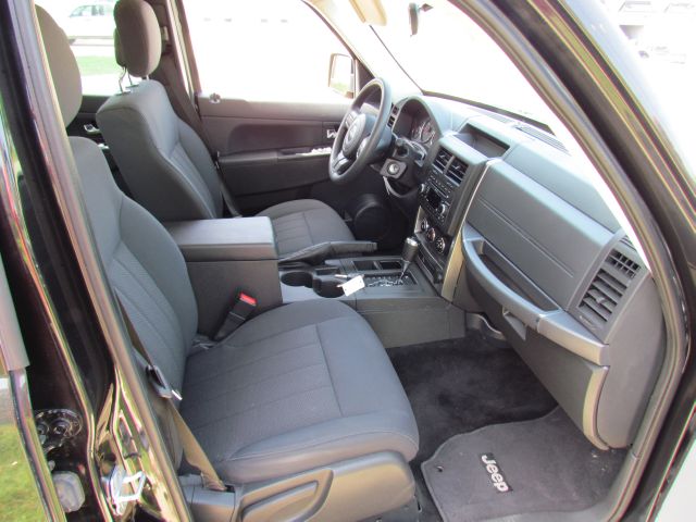 Jeep Liberty 2011 photo 1
