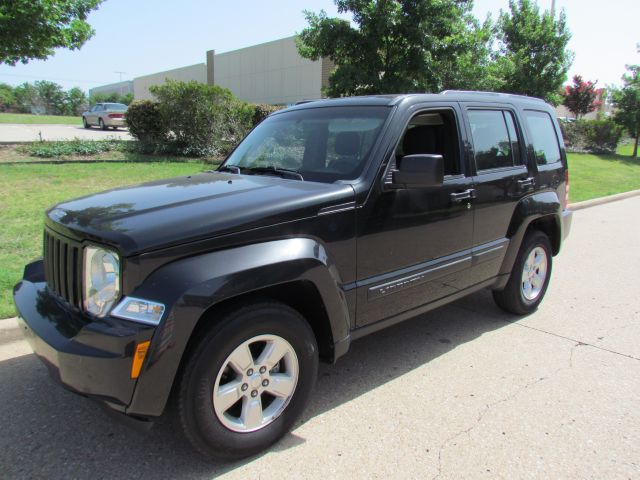 Jeep Liberty 2011 photo 4