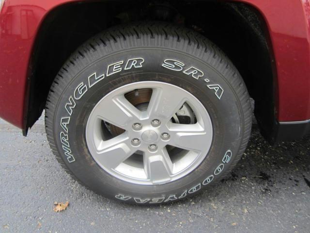 Jeep Liberty 2012 photo 4