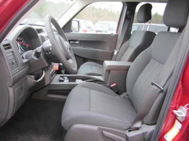 Jeep Liberty 2012 photo 5
