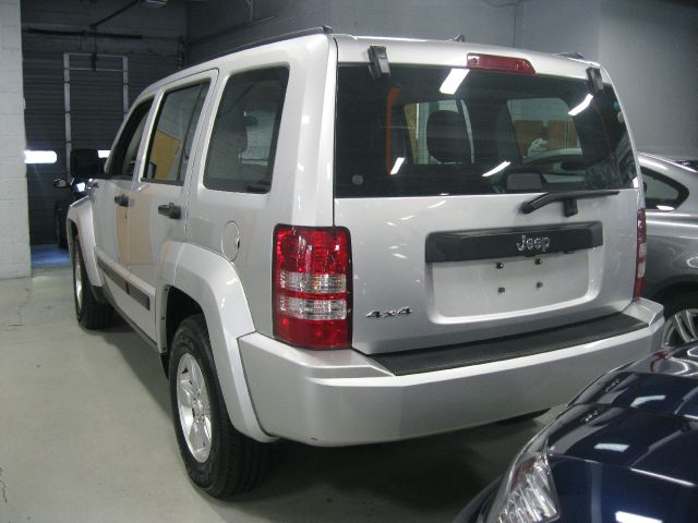 Jeep Liberty 2012 photo 4