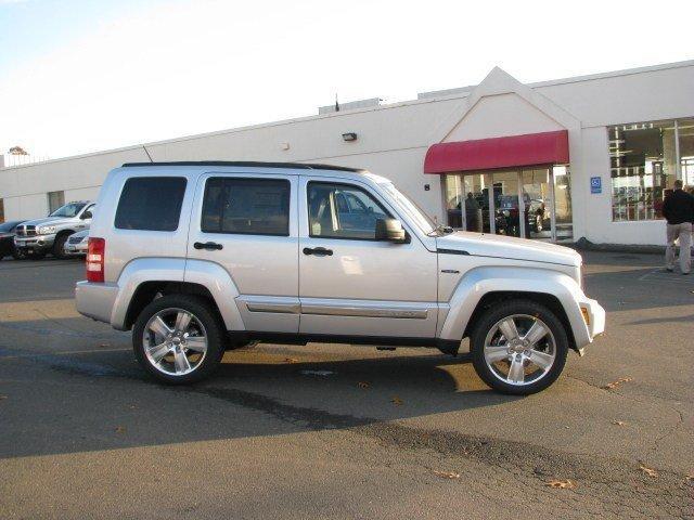 Jeep Liberty 2012 photo 4