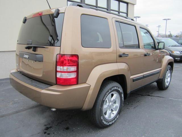 Jeep Liberty 2012 photo 1