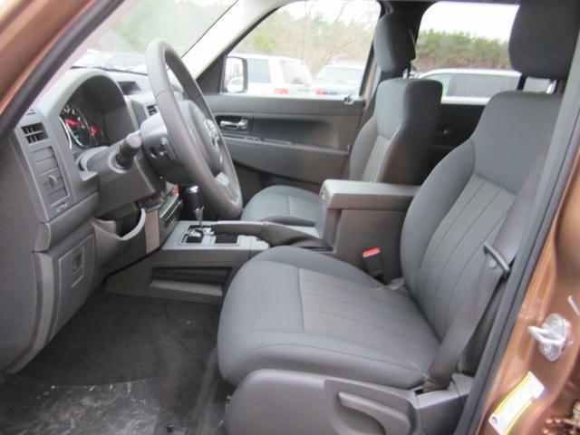 Jeep Liberty 2012 photo 5